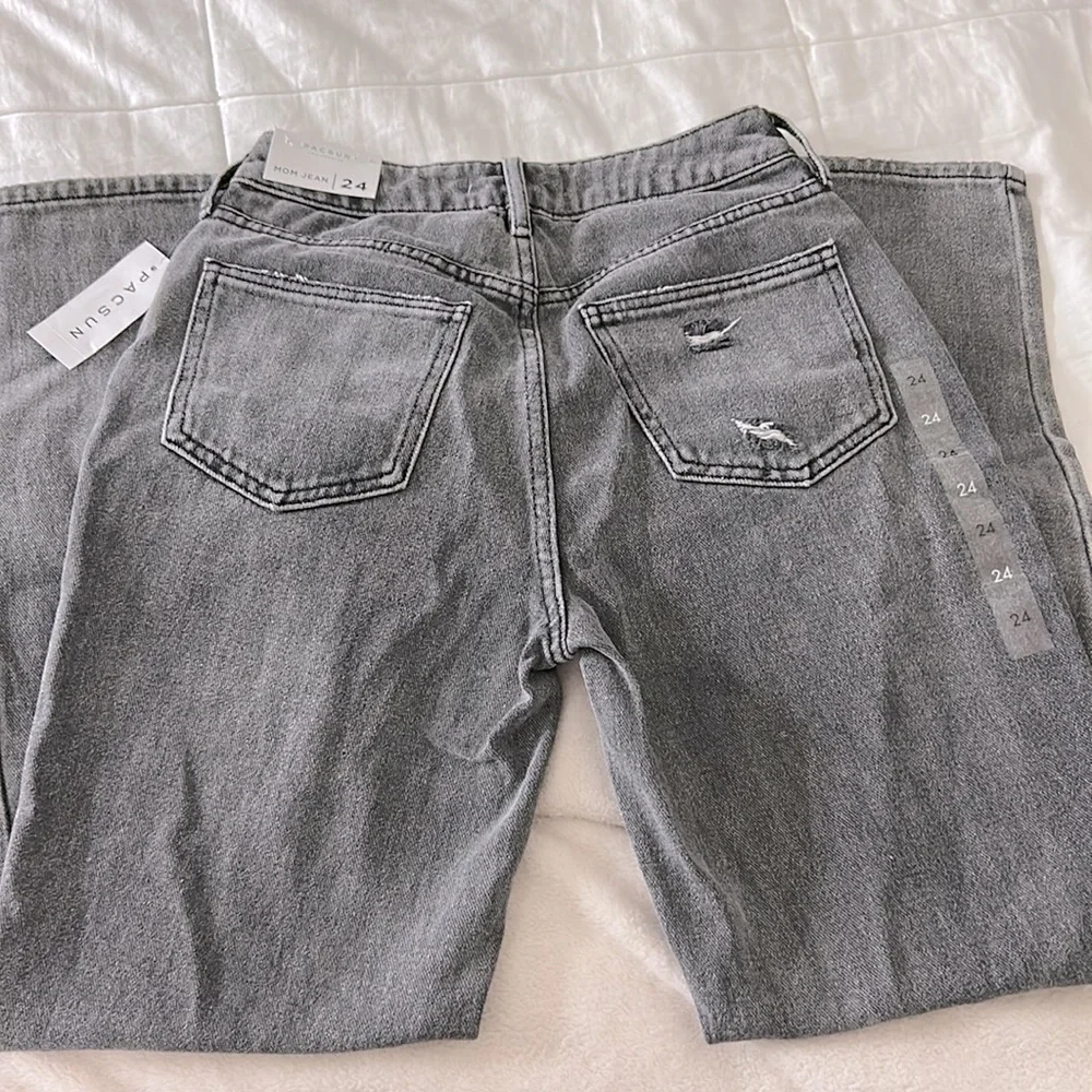 Gray Pacsun Mom Jeans Ripped - Picture 2 of 4